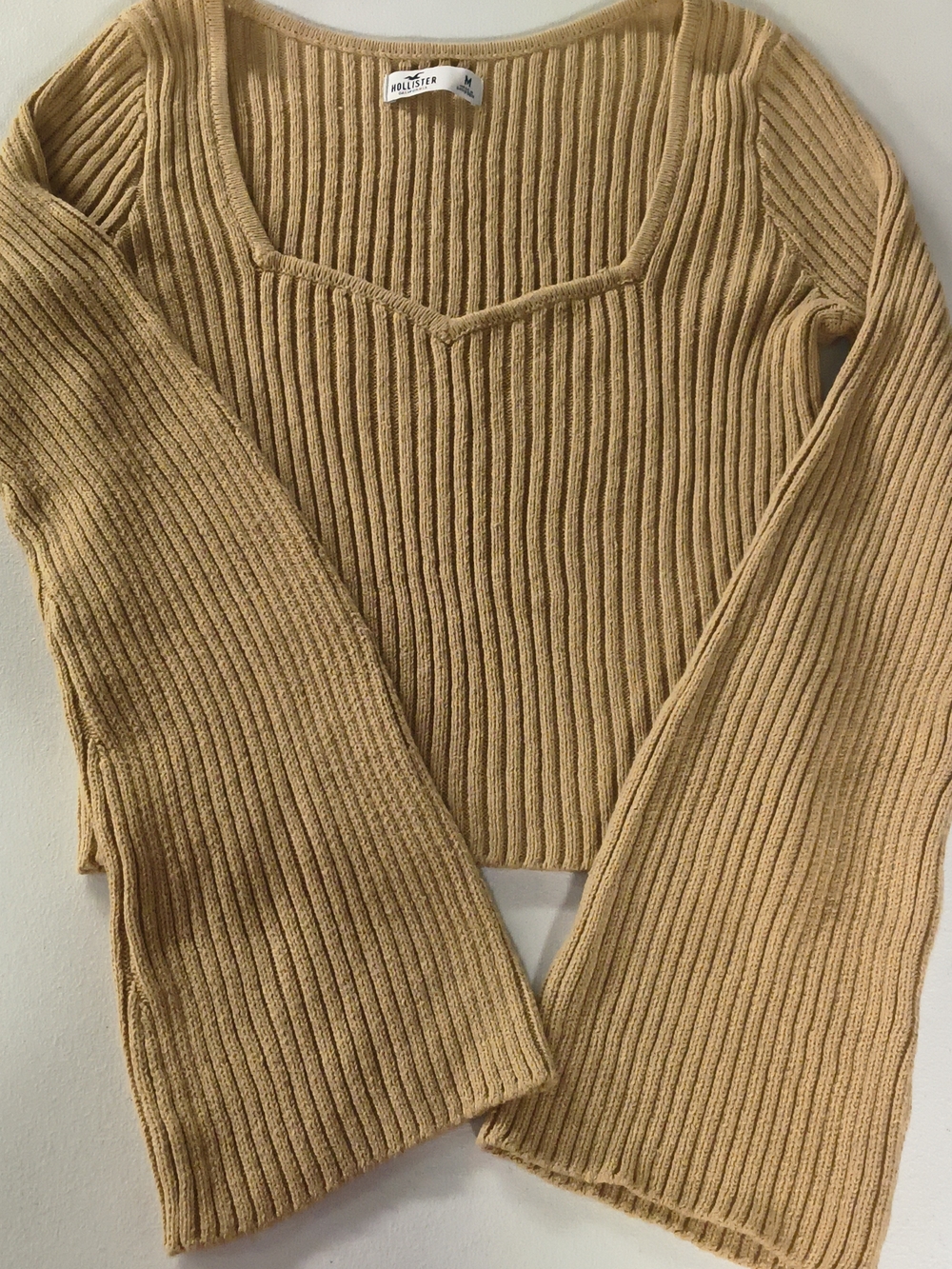 Hollister Ribbed V-Neck Sweater Top in Camel